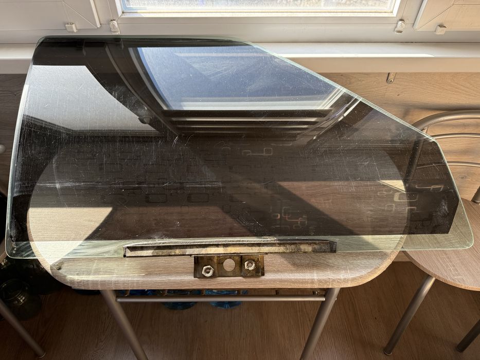 Скло дверей Ваз 2109-2115