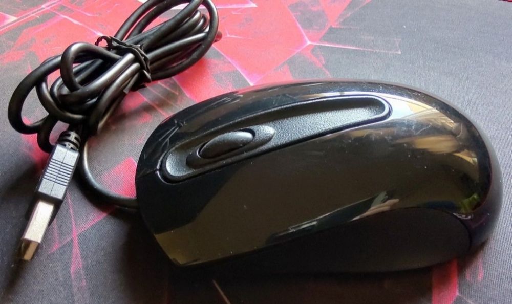 Combo Teclado e Rato ASUS com fio Envio grátis Como Novo