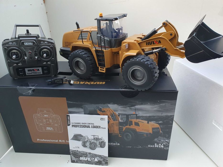 HUINA 1583 ladowarka buldozer skala 1/16 solidna PRO ladowność 10kg metalowa łyżka swiatło i dzwięk RC zdalnie sterowana