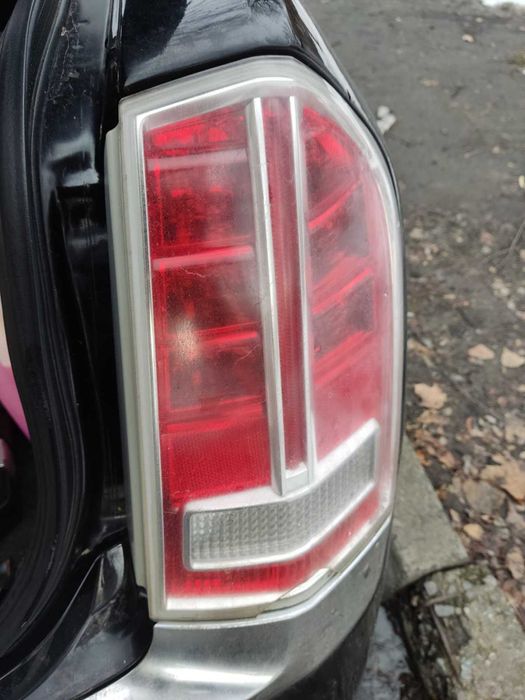 фонари задние б/у для Chrysler 300 (2011-2015)