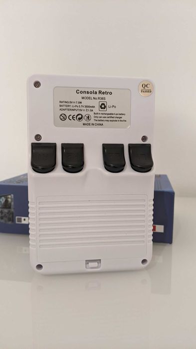 Consola R36S - Consola de jogos retro/antigos