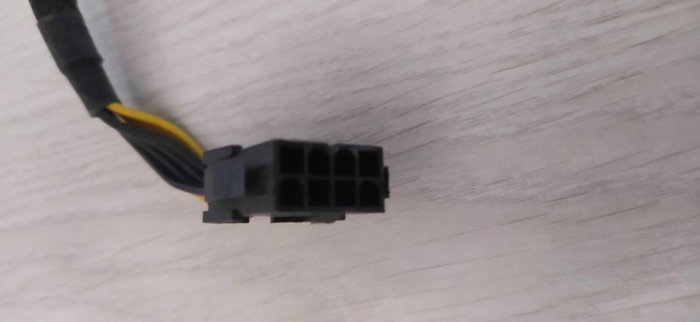 Кабель модульный для блока питания 8pin-3 sata