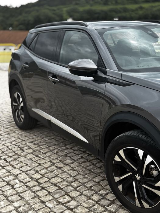 Peugeot 2008 1.5 130cv com poucos Quilómetros