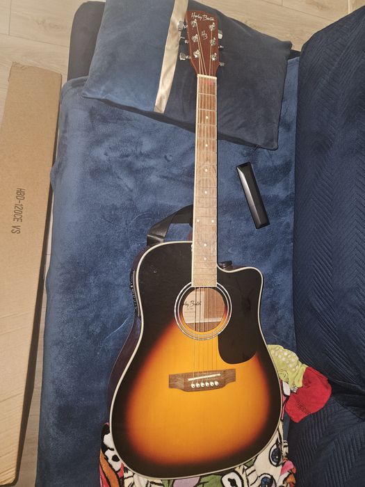 Gitara akustyczna z przedwzmacniaczek harley benton