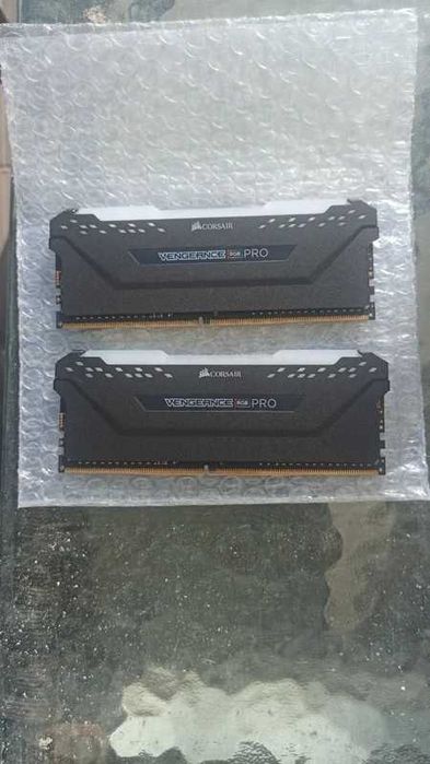 Ryzen 5800x + Aorus Elite V2 B550 + Corsair Vengeange RGB Pro 16GB + Evga P6 850w