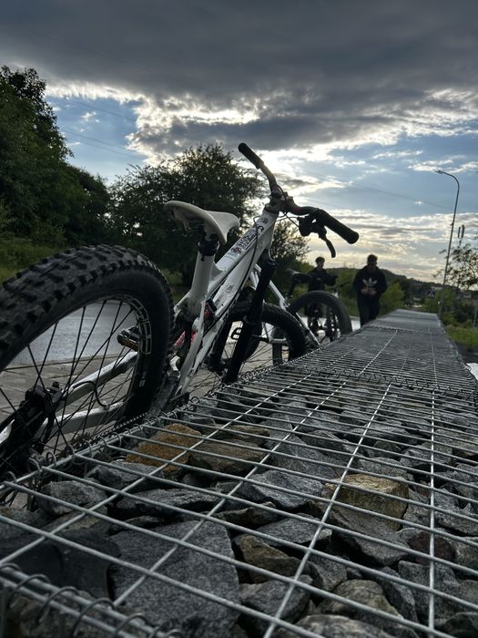 Transition TR450 DH / Downhill (RockShox Lyrik 2017, Fox Float X2 2021) розмір рами м ( ЧИТАЙТЕ ОПИС )