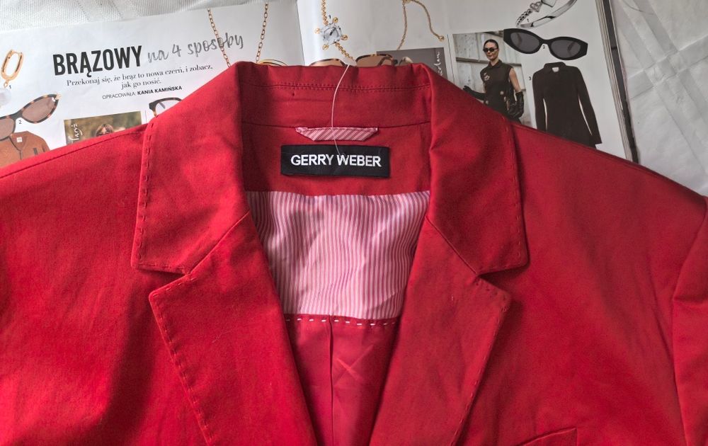 Żakiet Damski Czerwony Satynowy Gerry Weber r.42/44