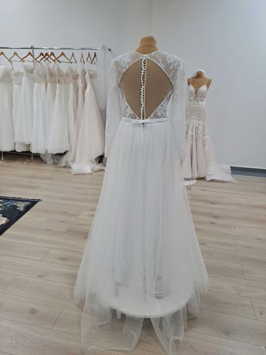 Nowa biała suknia ślubna rustykalna boho z rękawem i koronką 38