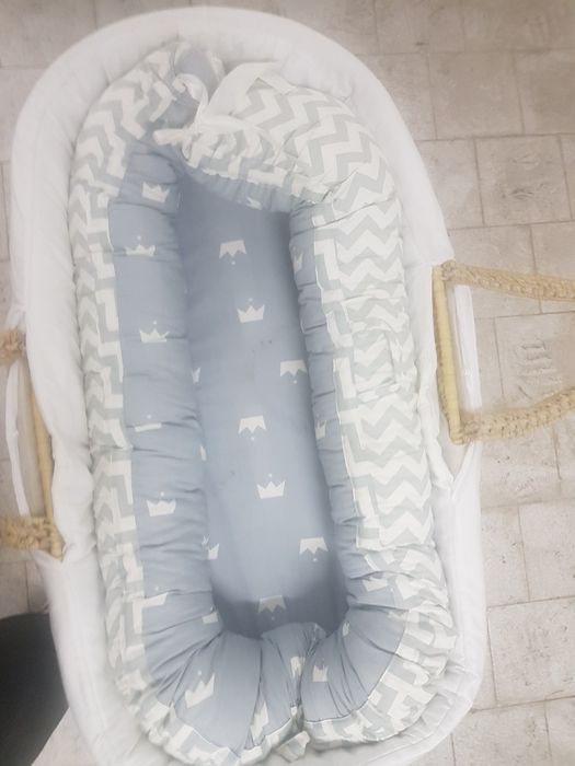 Berço baloiço e ninho