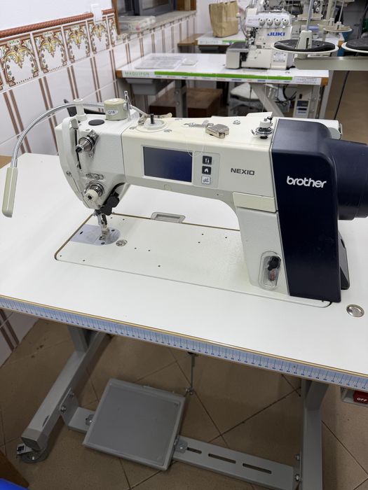 Máquina de Costura - Ponto Corrido Eletrónica BROTHER NEXIO