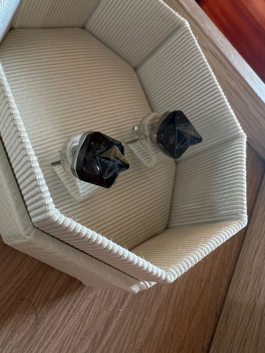 Brincos stud Ortyx Swarovski