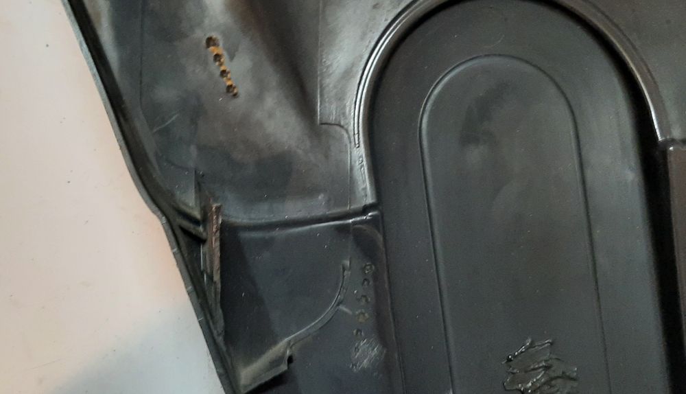Накладка на моторний відсік Renault Kangoo