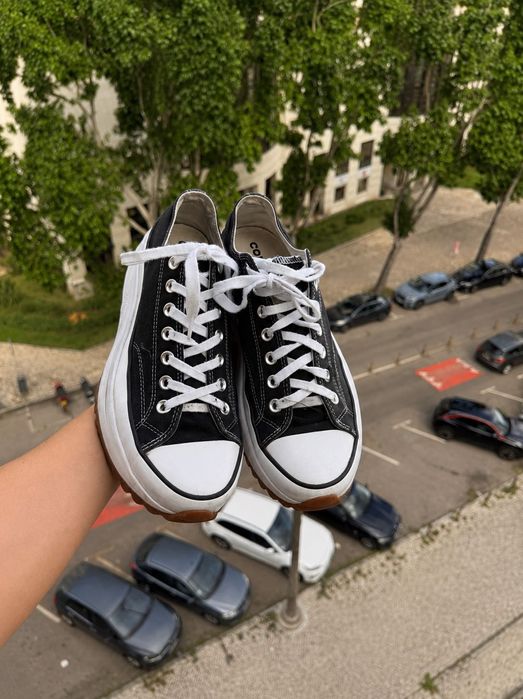Tenis Converse.