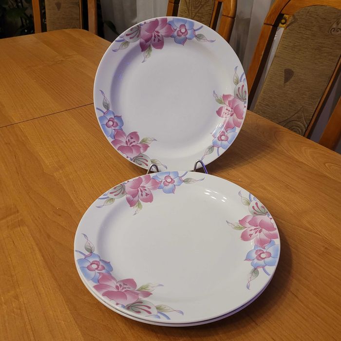 Talerze -porcelana Wawel
