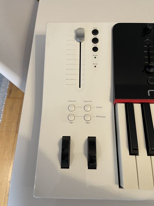 Nektar Panorama P6- 61 teclas