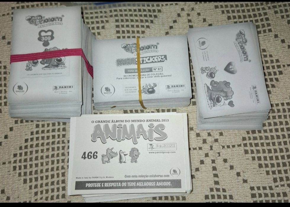 Cromos de várias coleções.