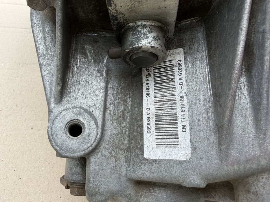 Коробка механіка 2,0 на Nissan Qashqai J 10.