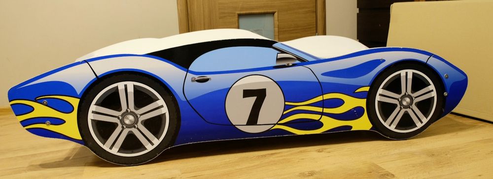 Łóżko auto 140 70 z materacem