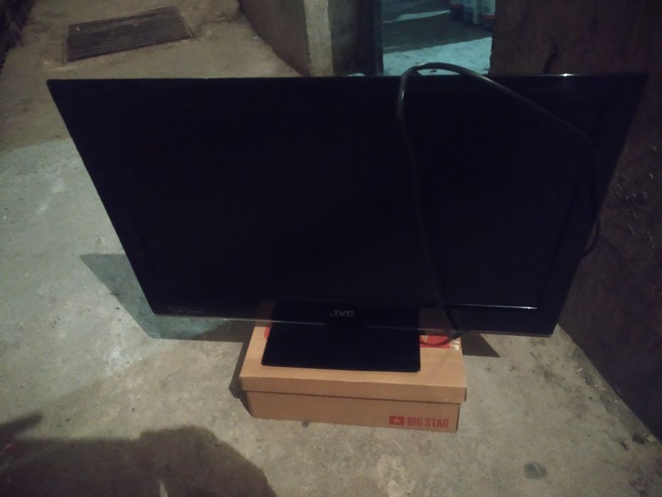 Telewizor JVC...