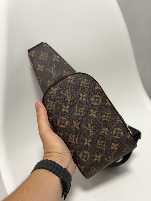 Шкіряна сумка/мессенджер louis vuitton через плече