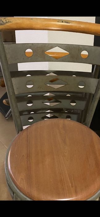 4 cadeiras a restaurar