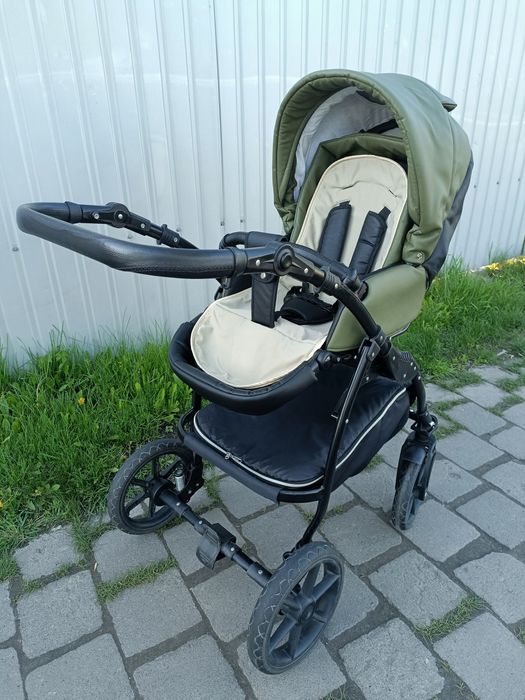 Продам коляску 2в1

Gold Classic

Колір: Оливково