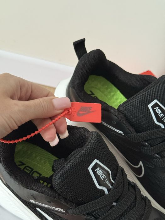 Кроссовки  Nike Zoom
