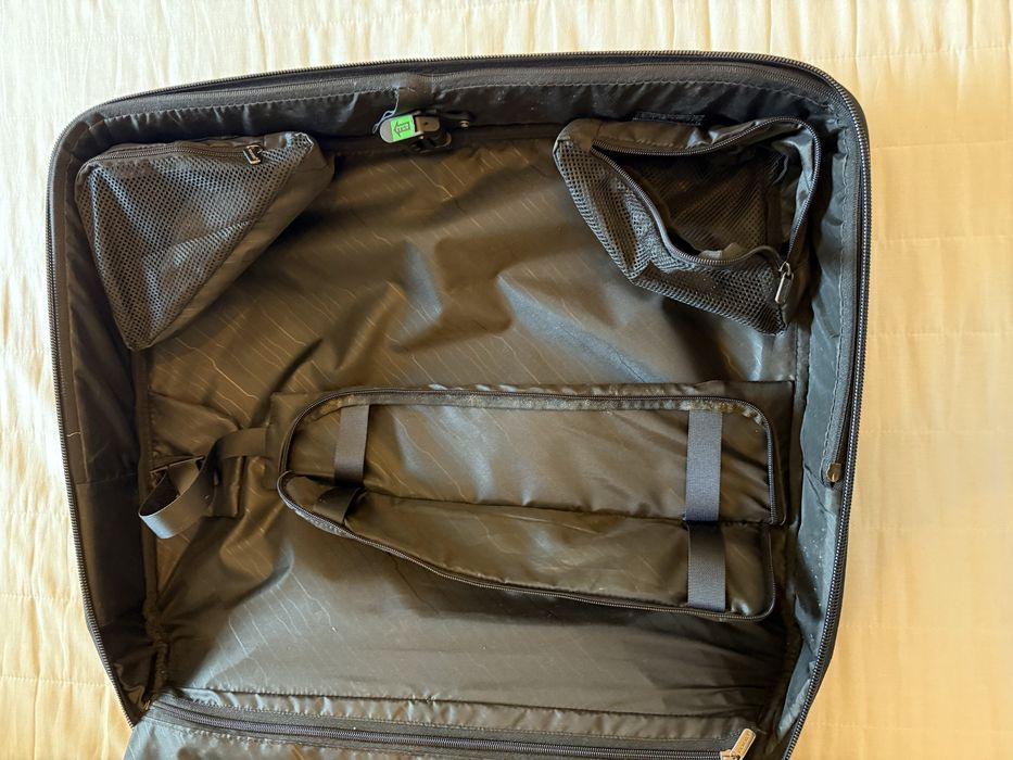 Porta Fatos Roncato com rodas