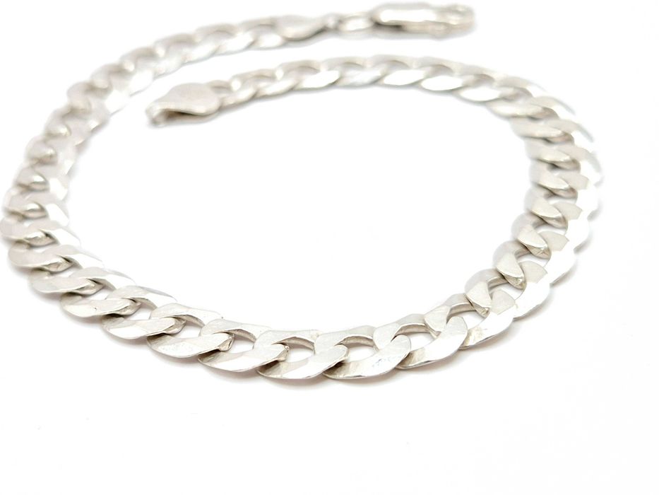 Bransoletka wykonana ze srebra próby 925