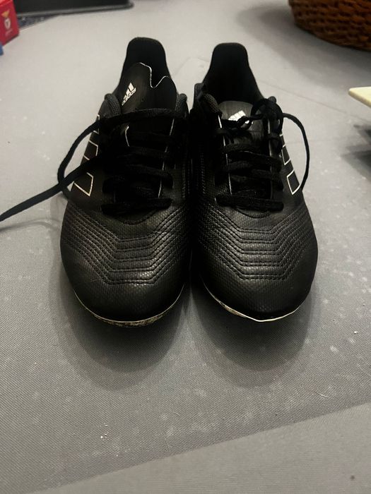 Par de chuteiras para criança