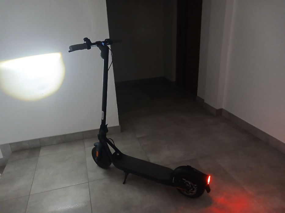 Sprzedam hulajnogę elektryczną Ninebiot KickScooter F20D