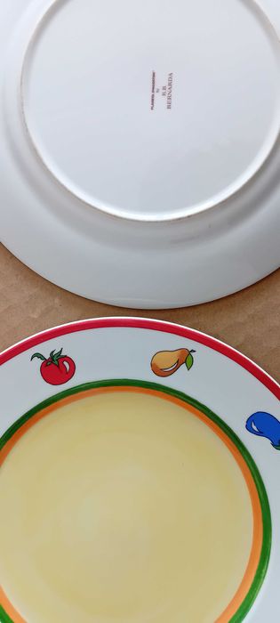 Pratos Faiança Portuguesa R.B. Bernarda