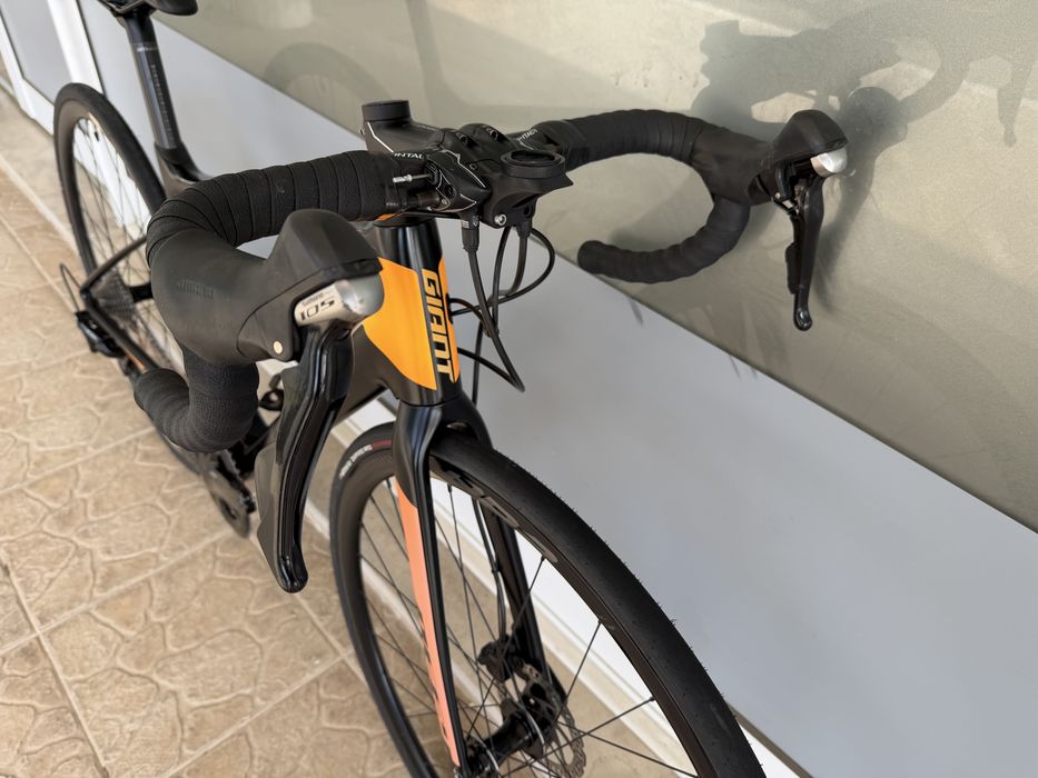 Bicicleta de estrada Giant em carbono - Disco