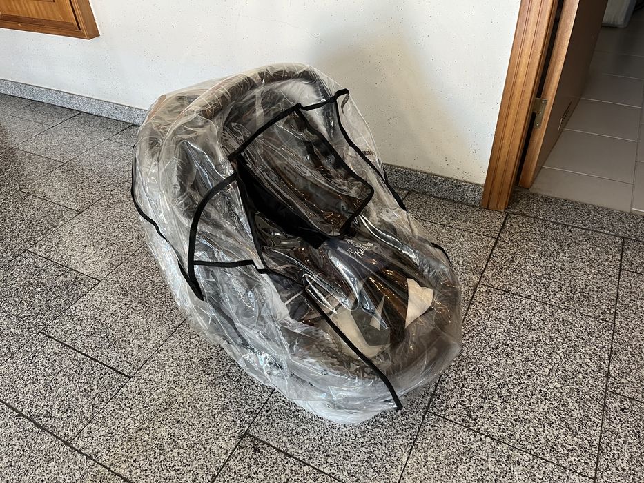 Carrinho Bébé Jané EPIC + Ovo Jané MATRIX