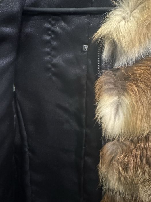 Продам жилетку з хутра лиса!