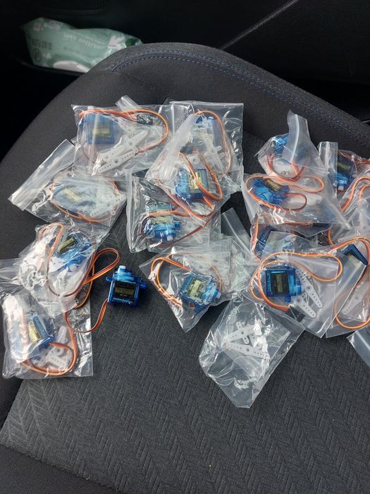 Сервопривід Servo Motor SG90 9G,180° аналоговий,металевий  для FPV дро