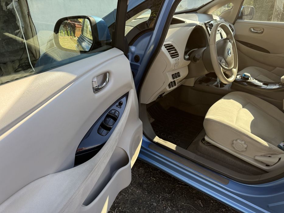 Nissan Leaf 2012