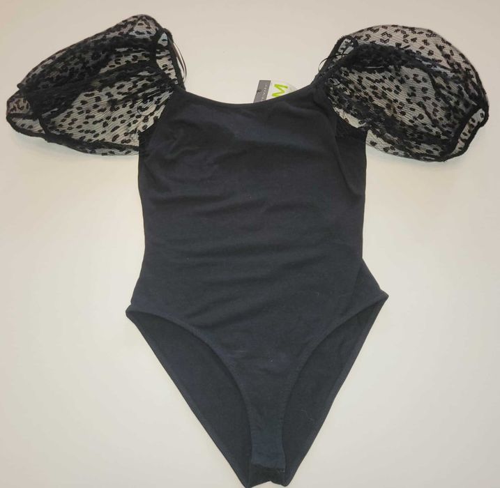Nowe body z bufiastymi rękawami z tiulu – PRIMARK, rozmiar M