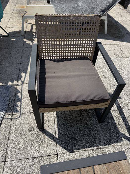 Conjunto de mesa y cadeiras para exterior