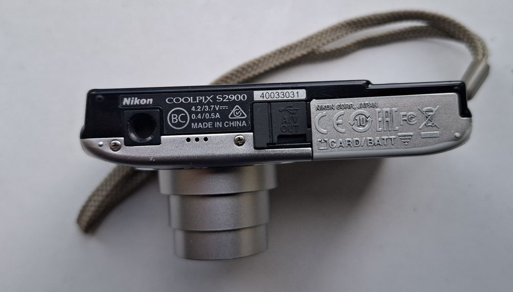 Цифровий фотоапарат Nikon Coolpix S2900 Silver (20.1 MP) + Повний комплект