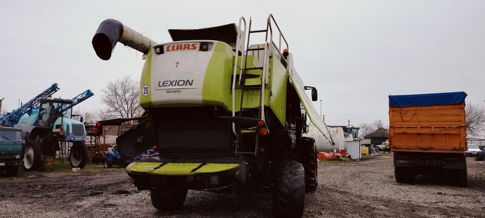 Продам комбайн Лексіон 570