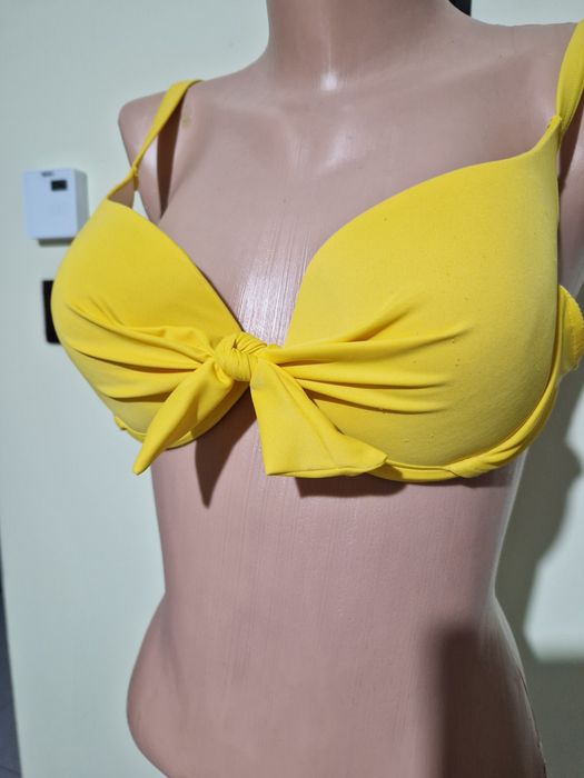 Biustonosz z kokardą żółty