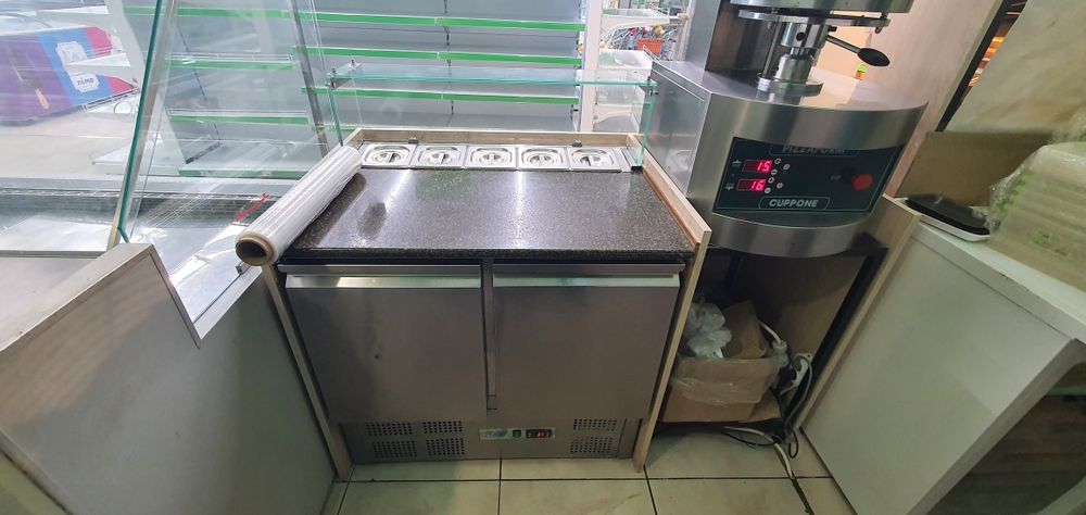 Стіл холодильний для піци FROSTY PS900
