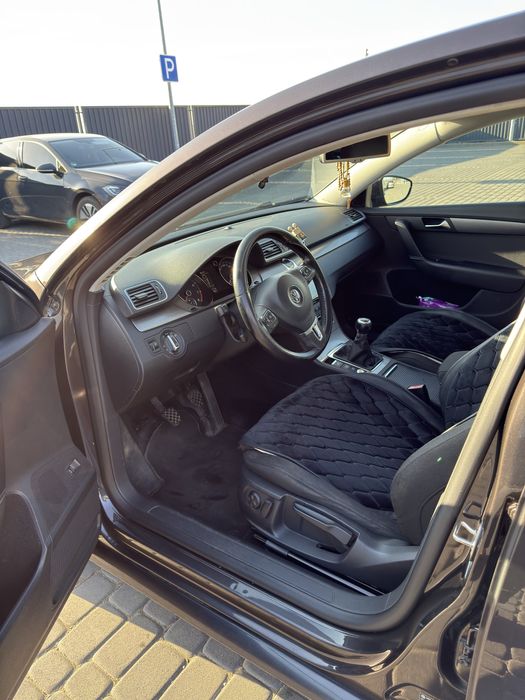 Volkwagen Passat B7.  1,4 бензин