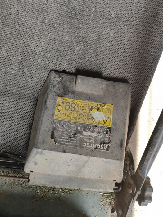 Sprzedam kosiarkę elektryczną