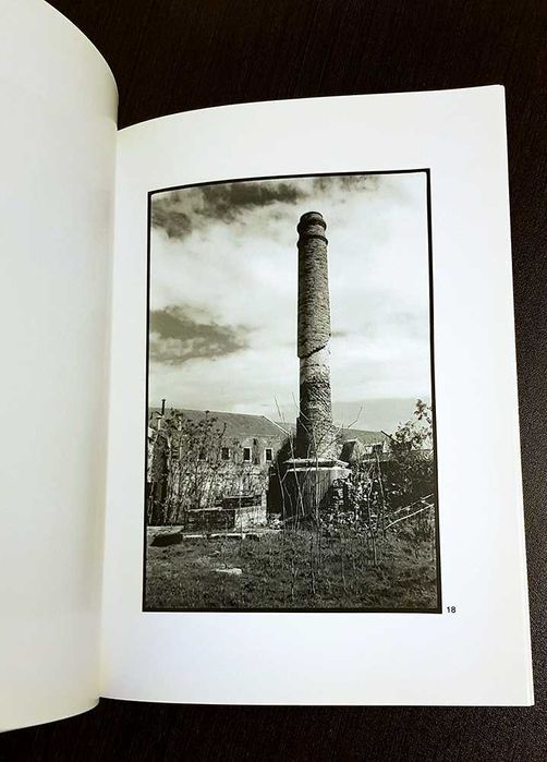 Património (de Rosa Reis) livro de fotografia preto e branco