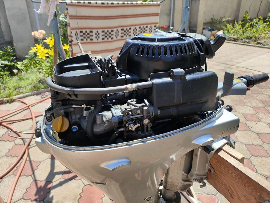 Продам лодочный мотор Honda 15