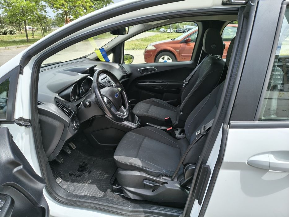 Ford B-max власник