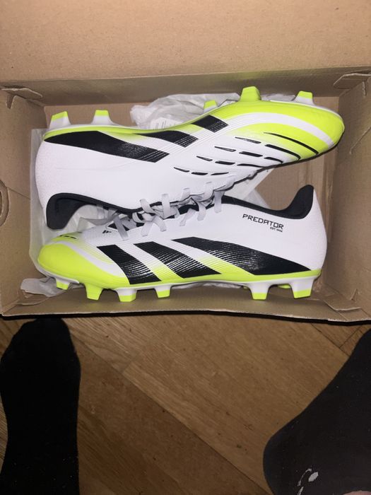 Vendo chuteiras Adidas Predator novas