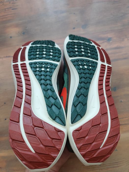 Nike Air Zoom Pegasus 39 A I R Hola LOU
    0
    1
    2
    3
    4